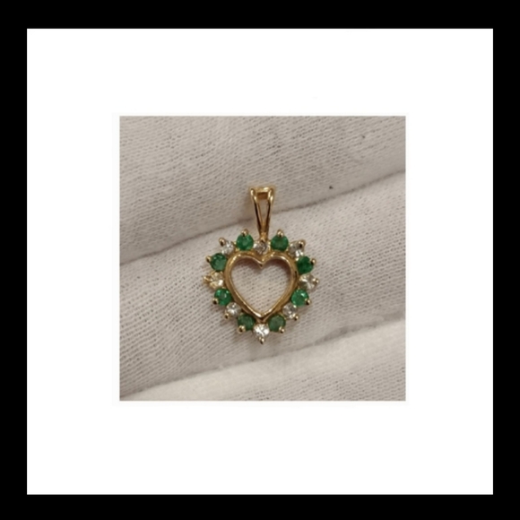 10K Gold Necklace Pendant Heart Lab Emerald White Quartz 10KT - Picture 1 of 5
